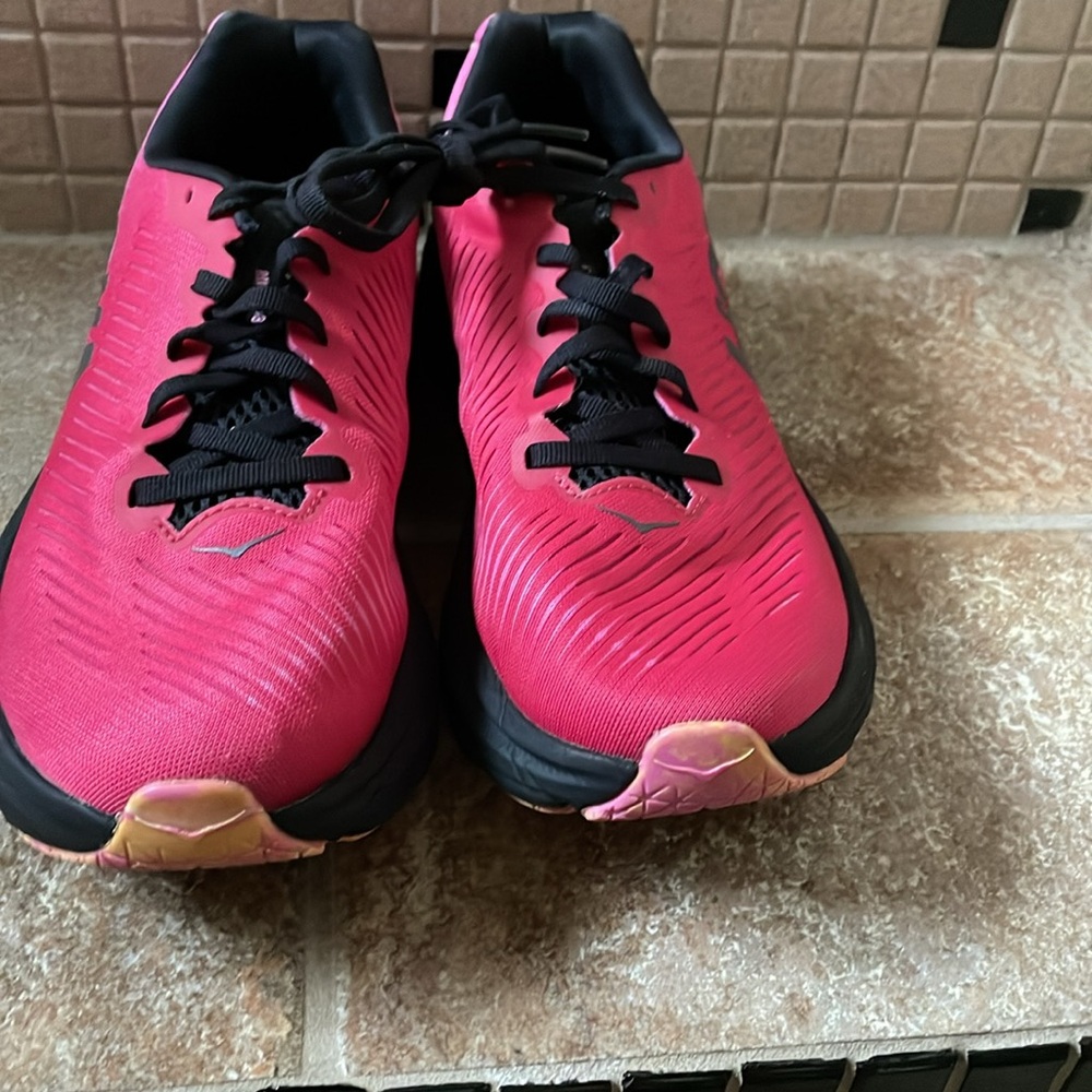 Hoka One One Pink and Black Women's Shoes. Rincon 3 - Picture 4 of 4